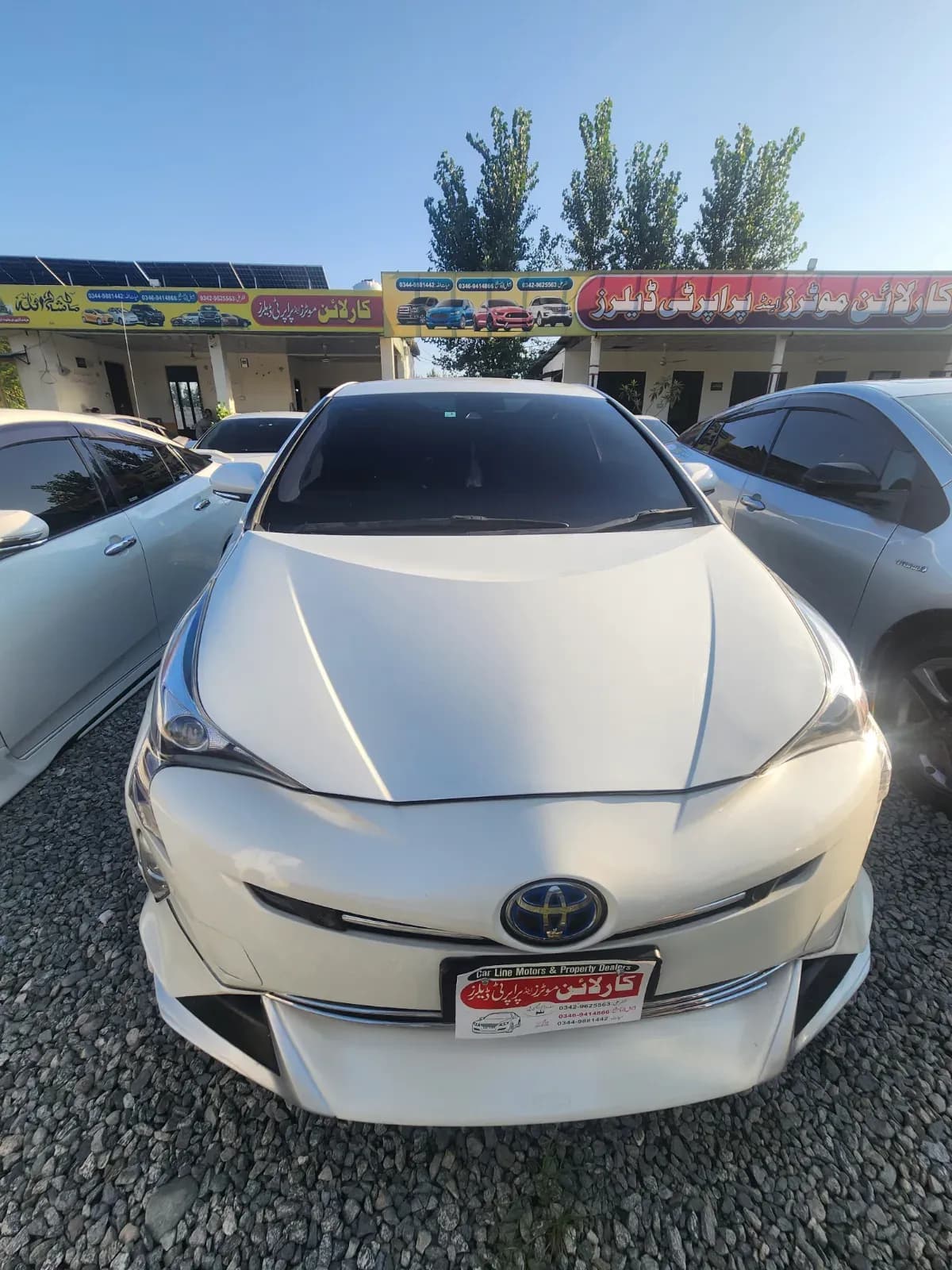 Toyota Prius 2018 — photo 1