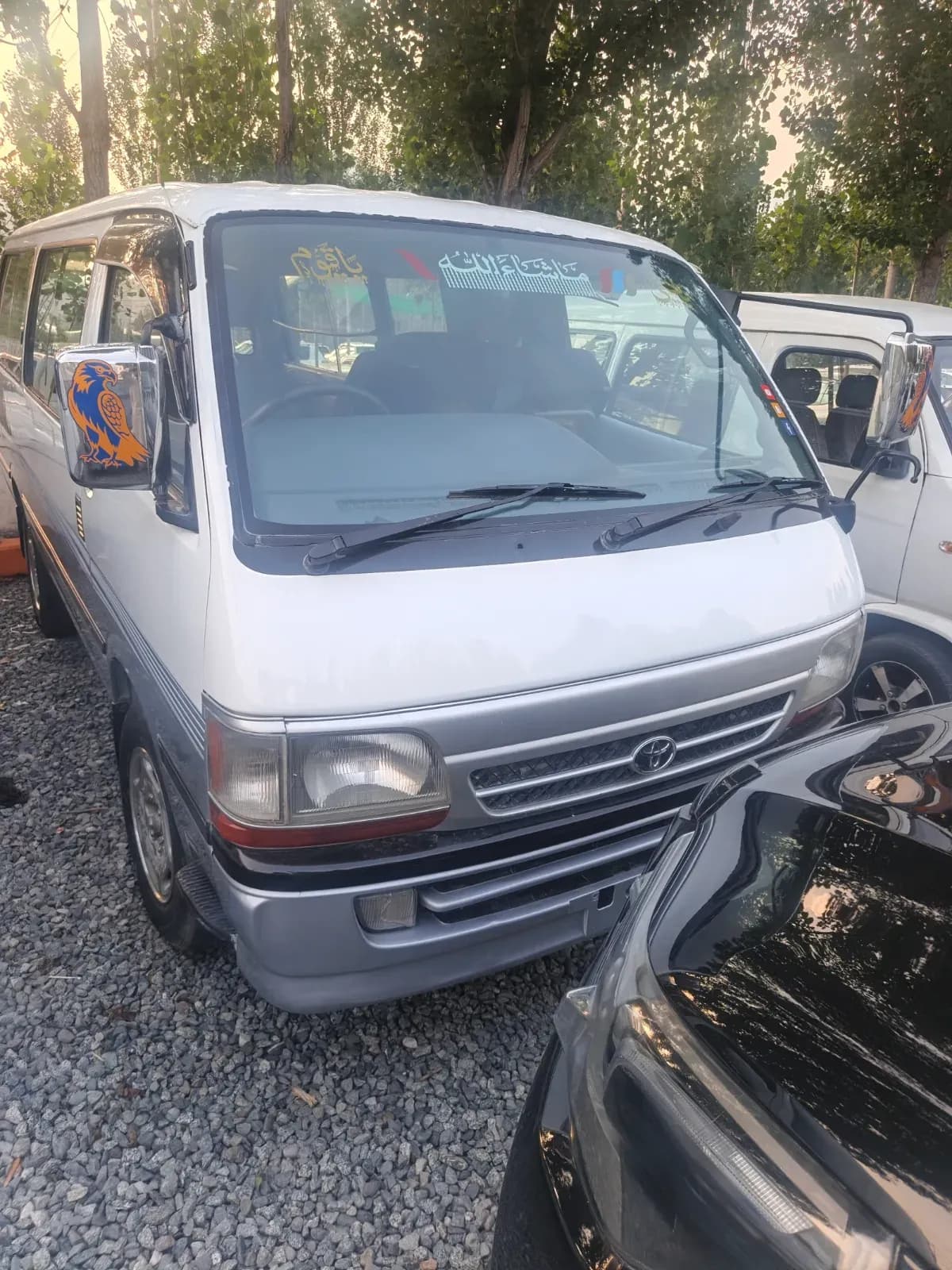 Toyota Hiace (plaincoach) 2000 — photo 1