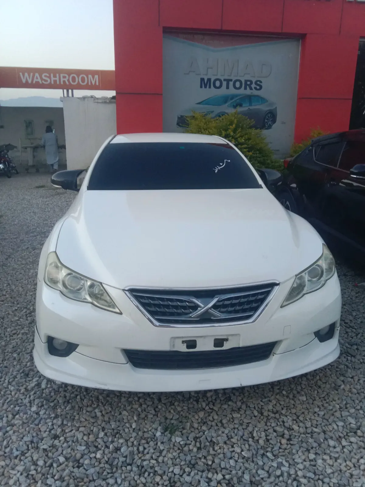 Toyota MarkX 2010 — photo 1