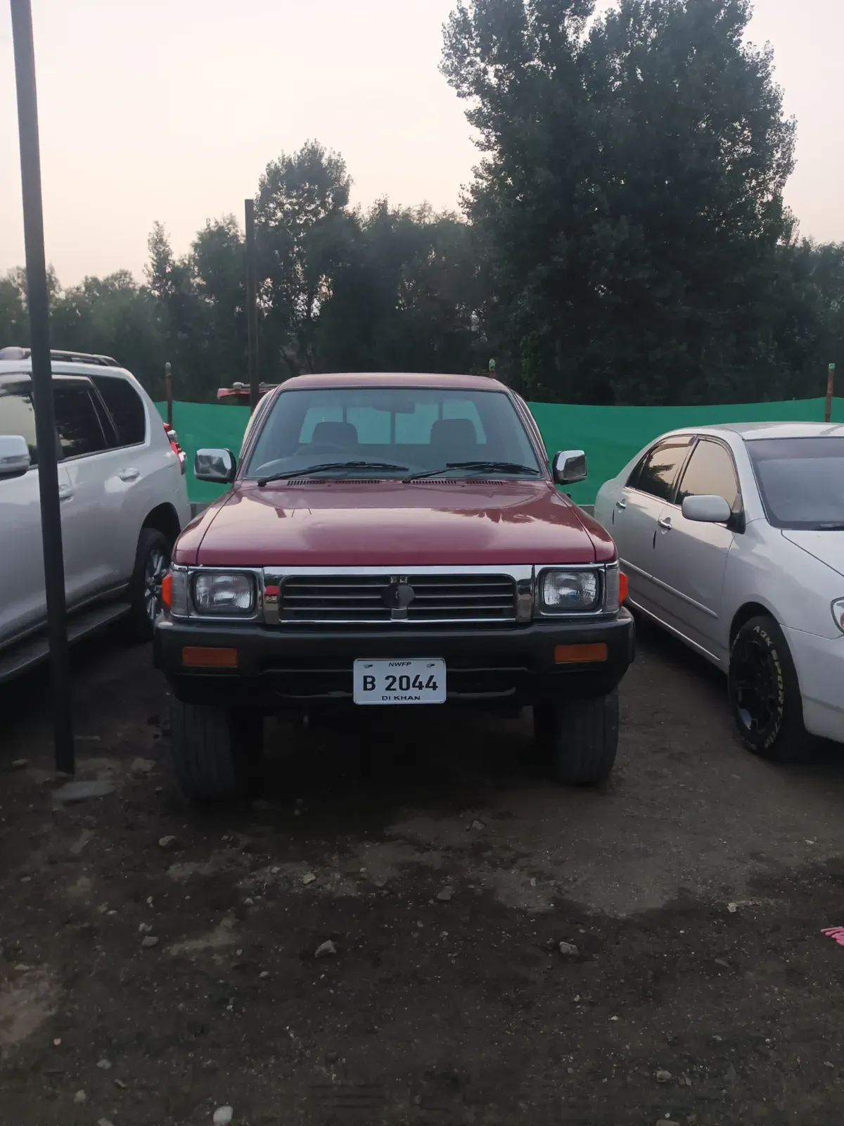 Toyota Hilux Double Cab 1993 — photo 1