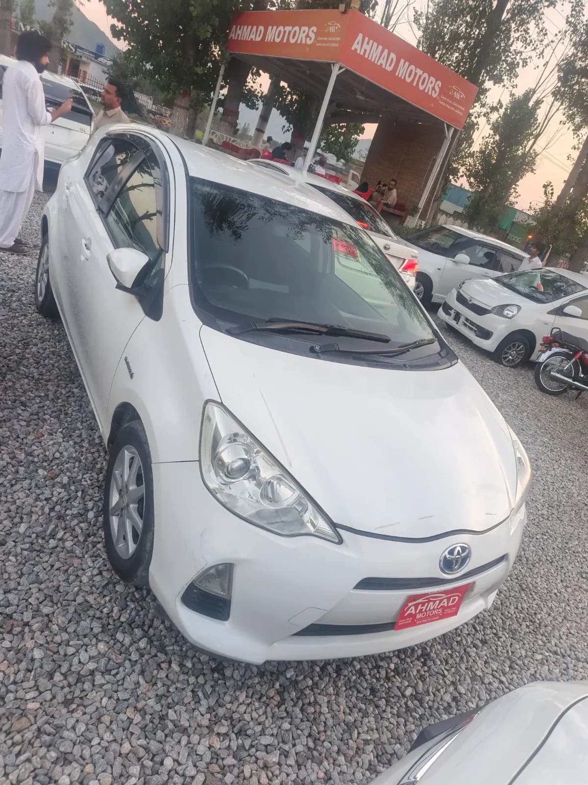 Toyota Aqua 2012 — photo 1